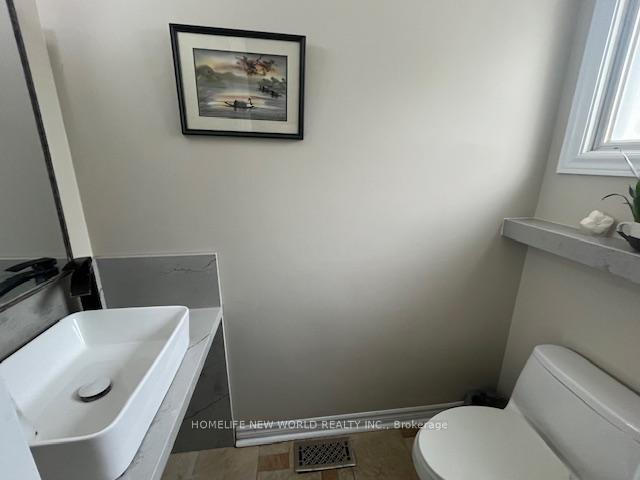 Photo 14 of 39 Walkerton Drive, Markham, Bullock — HOMEH