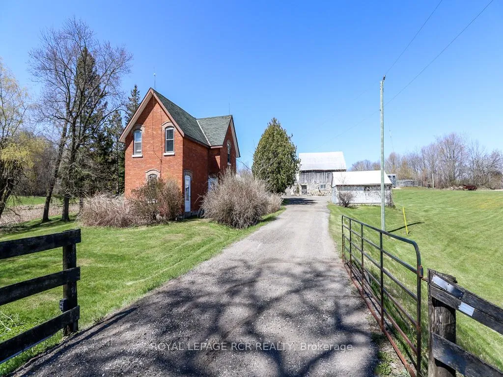 Photo 4 of 1148 10th Side Road, New Tecumseth, Rural New Tecumseth — HOMEH