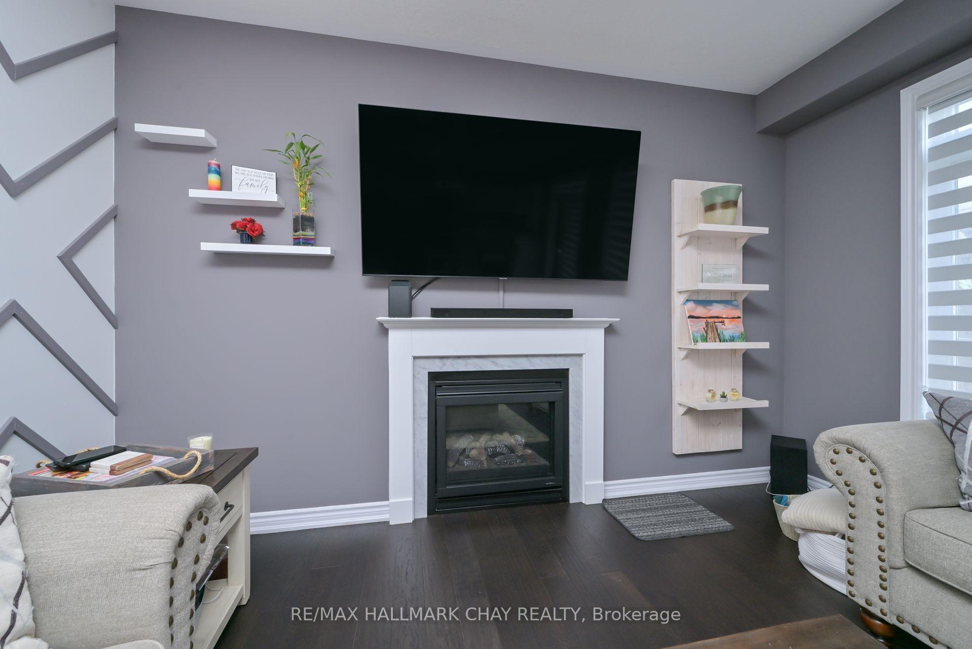 Photo 16 of 121 Strachan Trail, New Tecumseth, Rural New Tecumseth — HOMEH