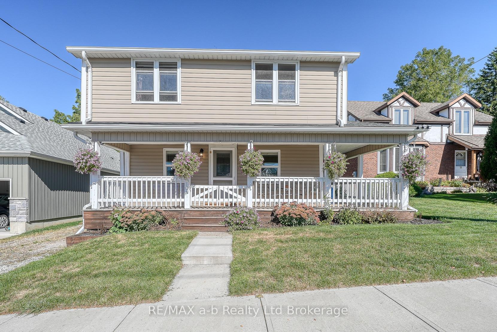 Front of 27 Sovereign Street W