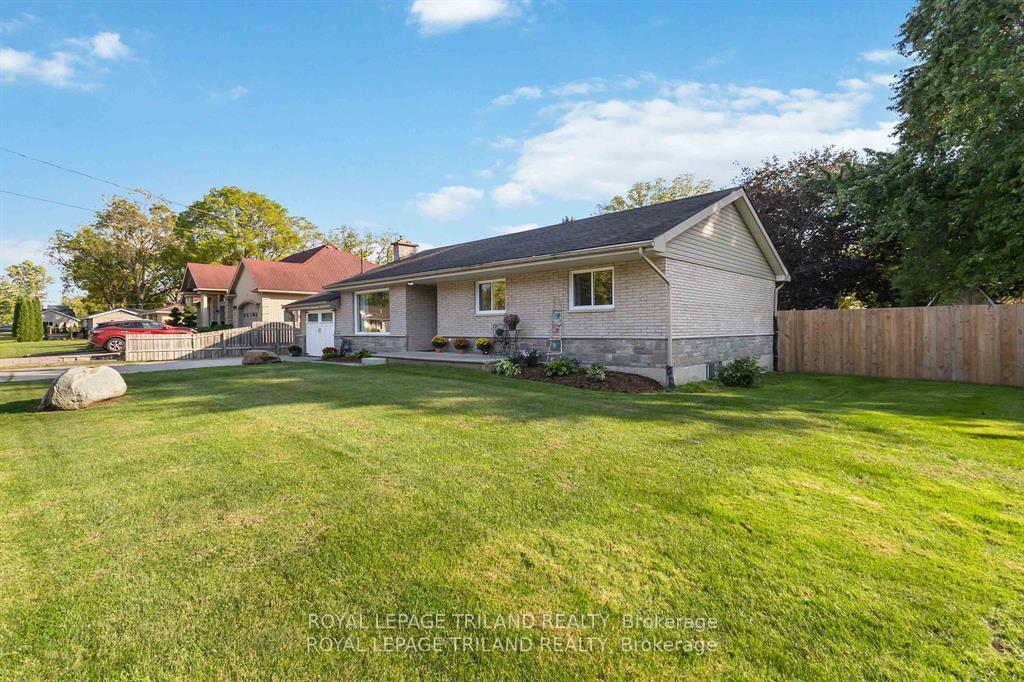 Photo 5 of 191 Bethany Street, North Middlesex, Parkhill — HOMEH