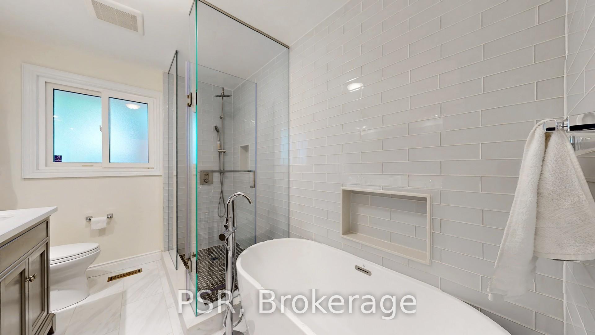 Photo 23 of 1554 Randor Drive, Mississauga, Lorne Park — HOMEH