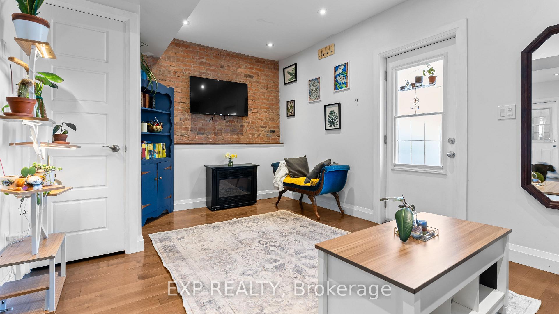 Photo 6 of 3224 Steeles Avenue W, Milton, Scott — HOMEH
