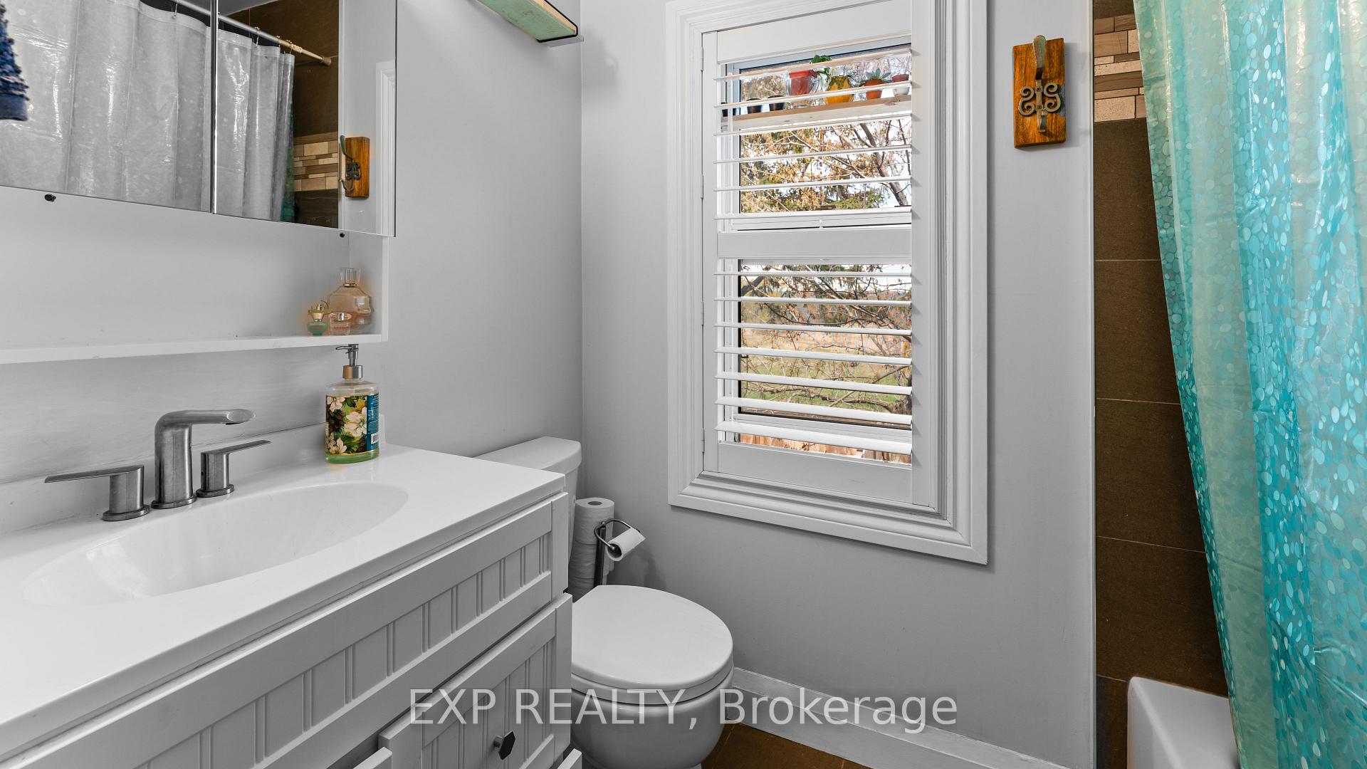 Photo 18 of 3224 Steeles Avenue W, Milton, Scott — HOMEH