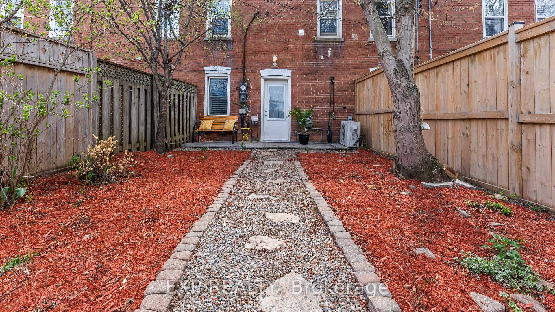 Photo 25 of 3224 Steeles Avenue W, Milton, Scott — HOMEH