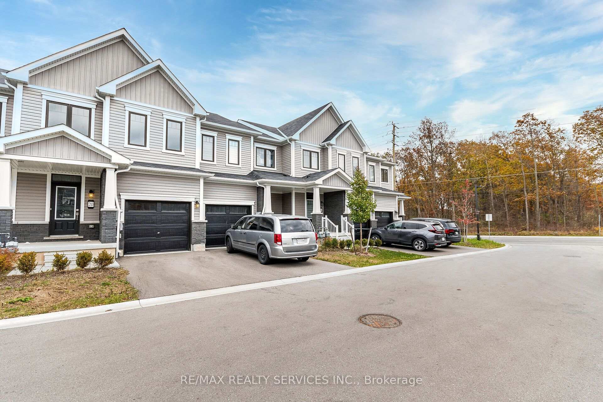 Photo 1 of Unit 20, 8273 Tulip Tree Drive, Niagara Falls, Brown — HOMEH