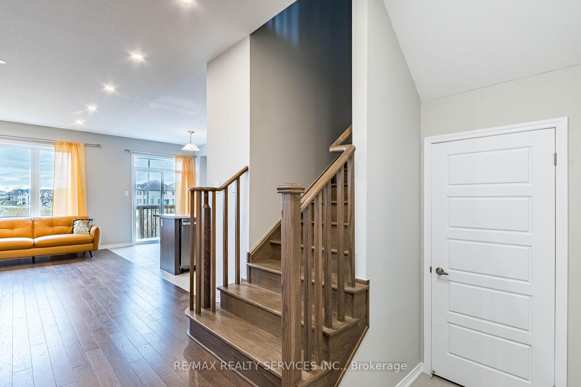 Photo 14 of Unit 20, 8273 Tulip Tree Drive, Niagara Falls, Brown — HOMEH