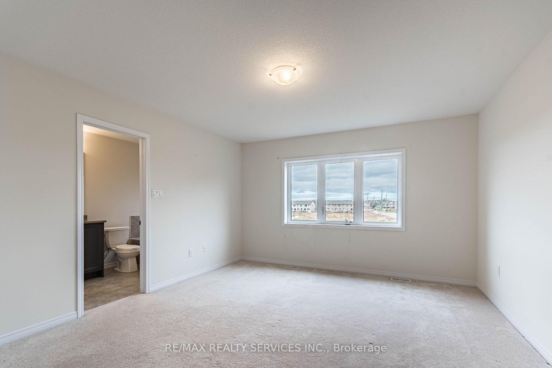 Photo 16 of Unit 20, 8273 Tulip Tree Drive, Niagara Falls, Brown — HOMEH