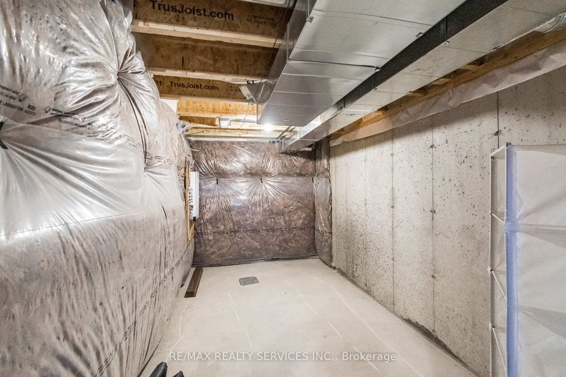 Photo 30 of Unit 20, 8273 Tulip Tree Drive, Niagara Falls, Brown — HOMEH