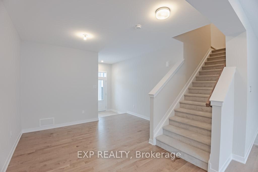 Photo 8 of 102 Pizzicato Street, Ottawa, Mer Bleue/Bradley Estates/Anderson Park — HOMEH