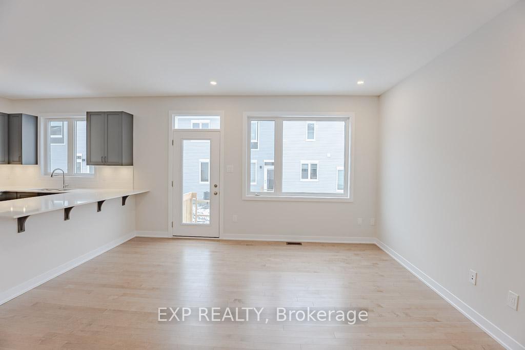 Photo 11 of 102 Pizzicato Street, Ottawa, Mer Bleue/Bradley Estates/Anderson Park — HOMEH