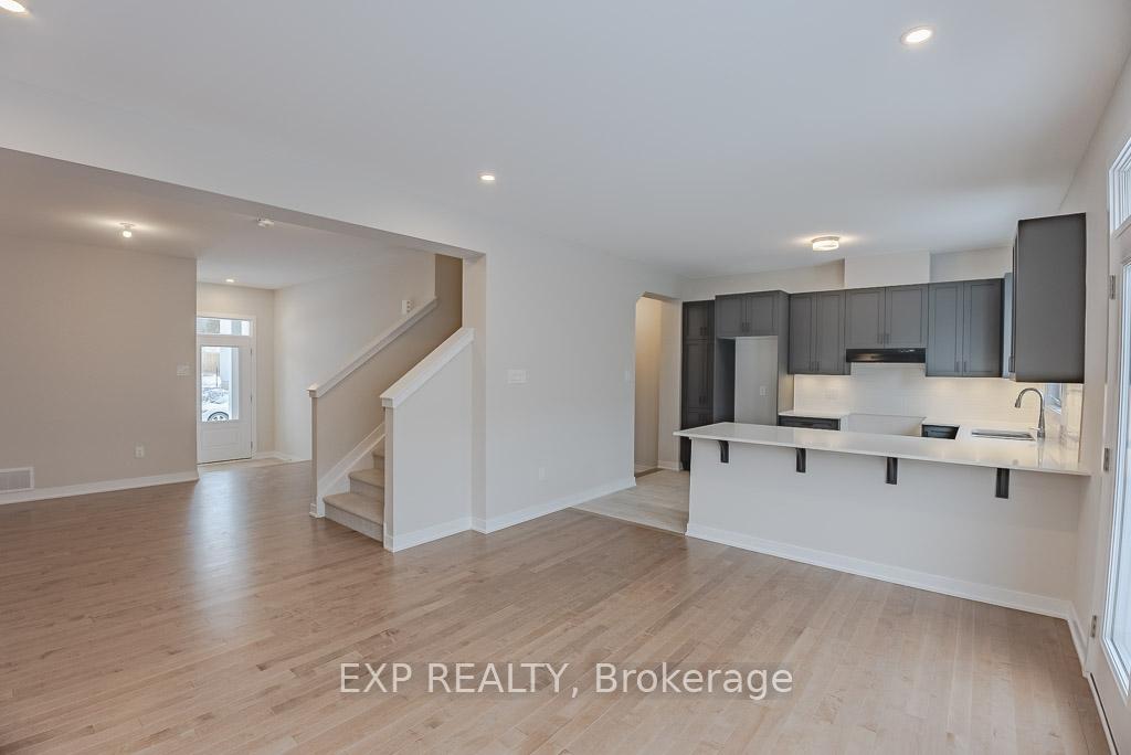 Photo 12 of 102 Pizzicato Street, Ottawa, Mer Bleue/Bradley Estates/Anderson Park — HOMEH