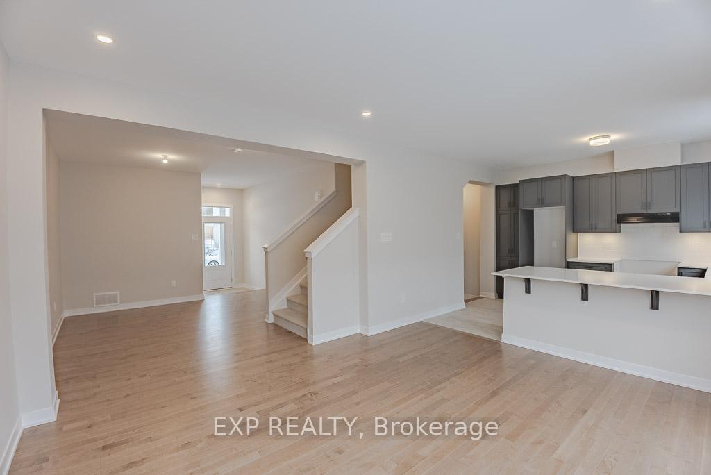 Photo 13 of 102 Pizzicato Street, Ottawa, Mer Bleue/Bradley Estates/Anderson Park — HOMEH