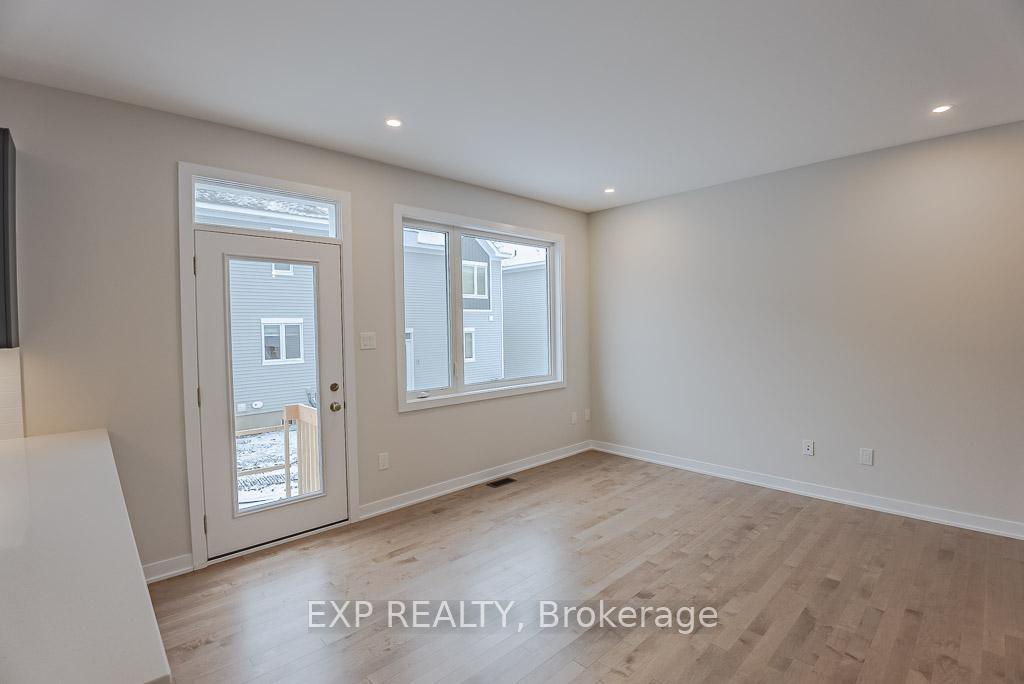 Photo 17 of 102 Pizzicato Street, Ottawa, Mer Bleue/Bradley Estates/Anderson Park — HOMEH