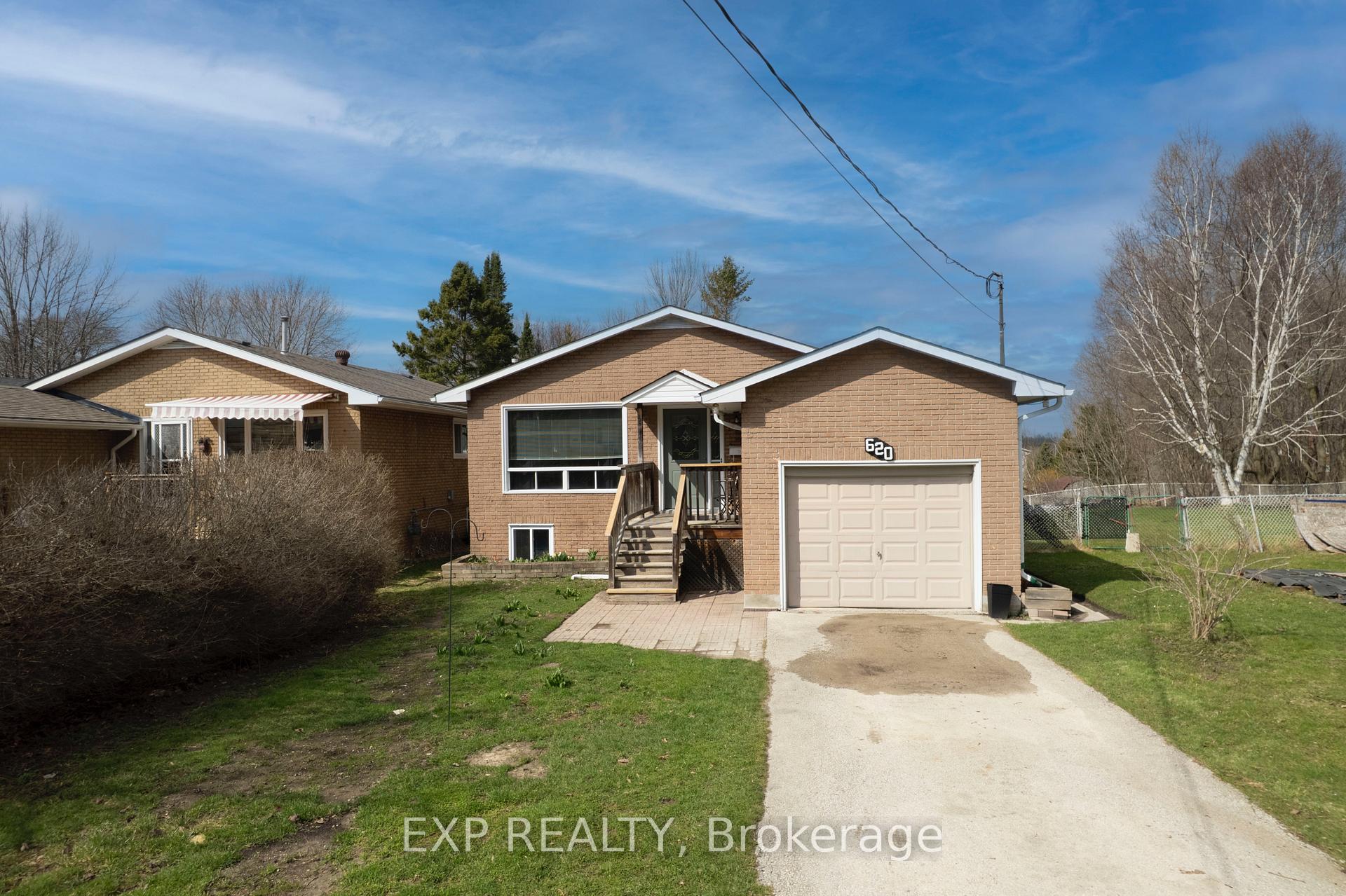 Front of 620 17th Street W