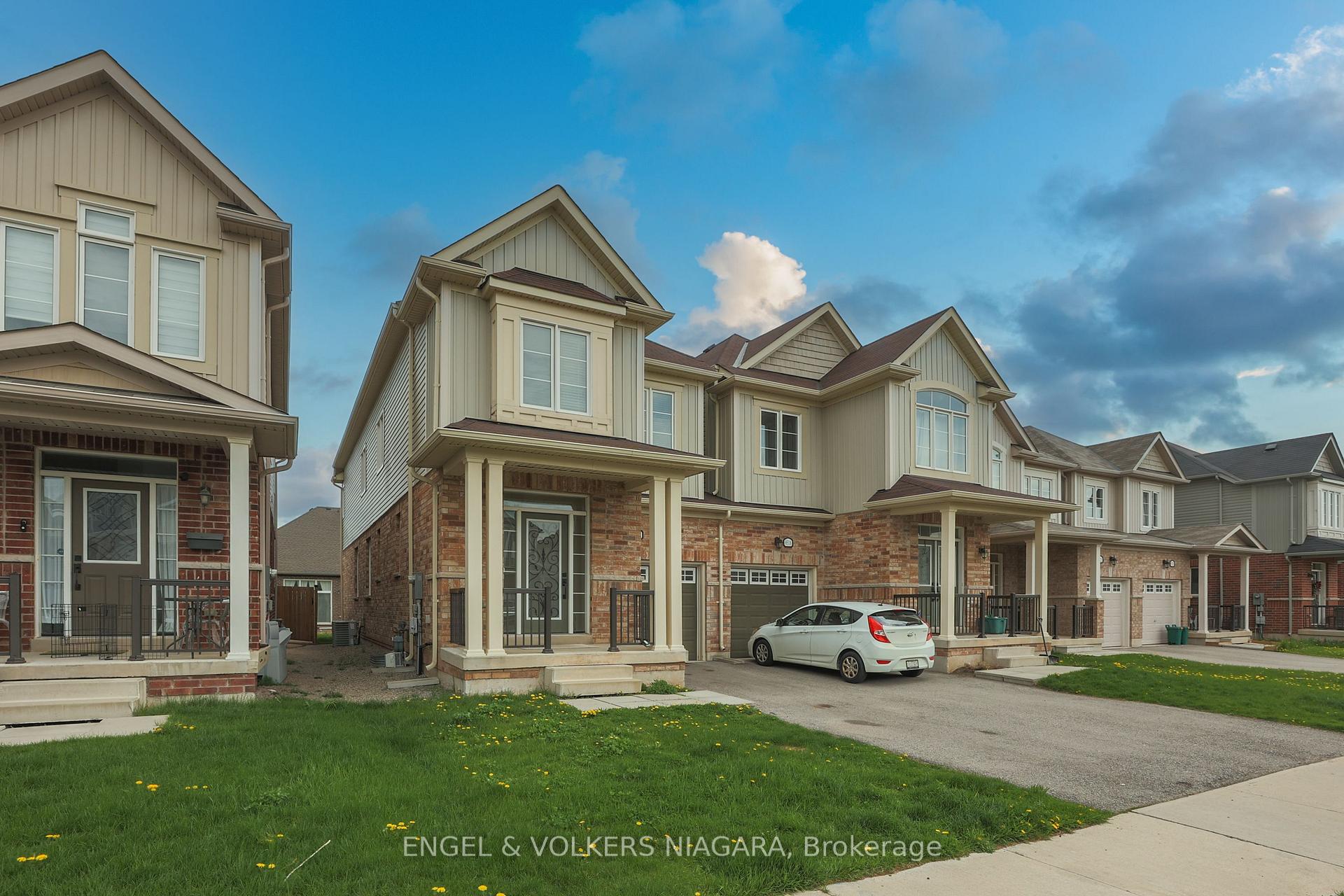 Photo 4 of 9514 Tallgrass Avenue, Niagara Falls, Lyons Creek — HOMEH