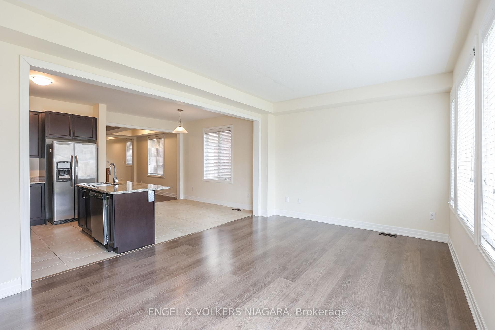Photo 12 of 9514 Tallgrass Avenue, Niagara Falls, Lyons Creek — HOMEH