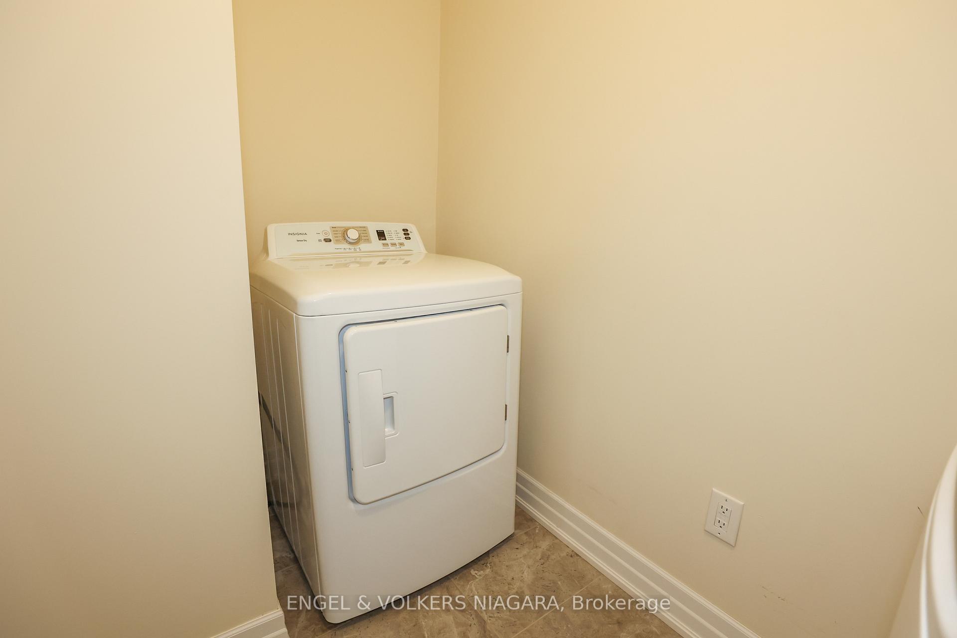 Photo 28 of 9514 Tallgrass Avenue, Niagara Falls, Lyons Creek — HOMEH