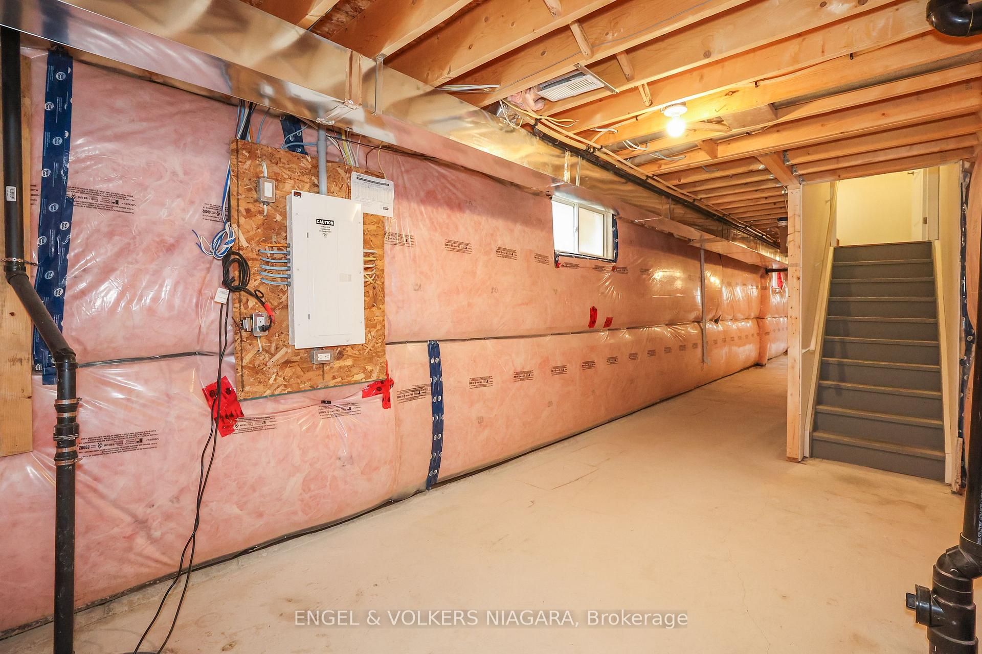 Photo 29 of 9514 Tallgrass Avenue, Niagara Falls, Lyons Creek — HOMEH