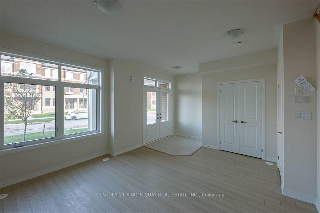 Photo 2 of 28 Floyd Ford Way, Markham, Box Grove — HOMEH