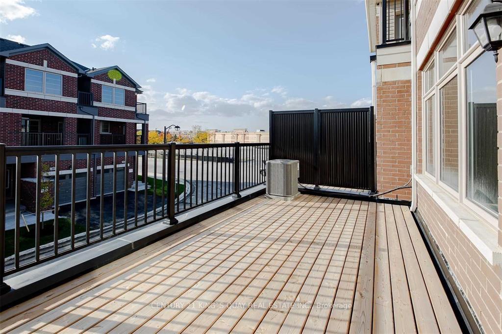 Photo 5 of 28 Floyd Ford Way, Markham, Box Grove — HOMEH