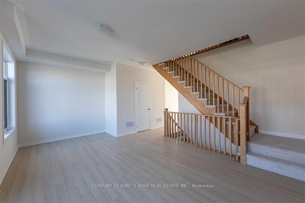 Photo 8 of 28 Floyd Ford Way, Markham, Box Grove — HOMEH