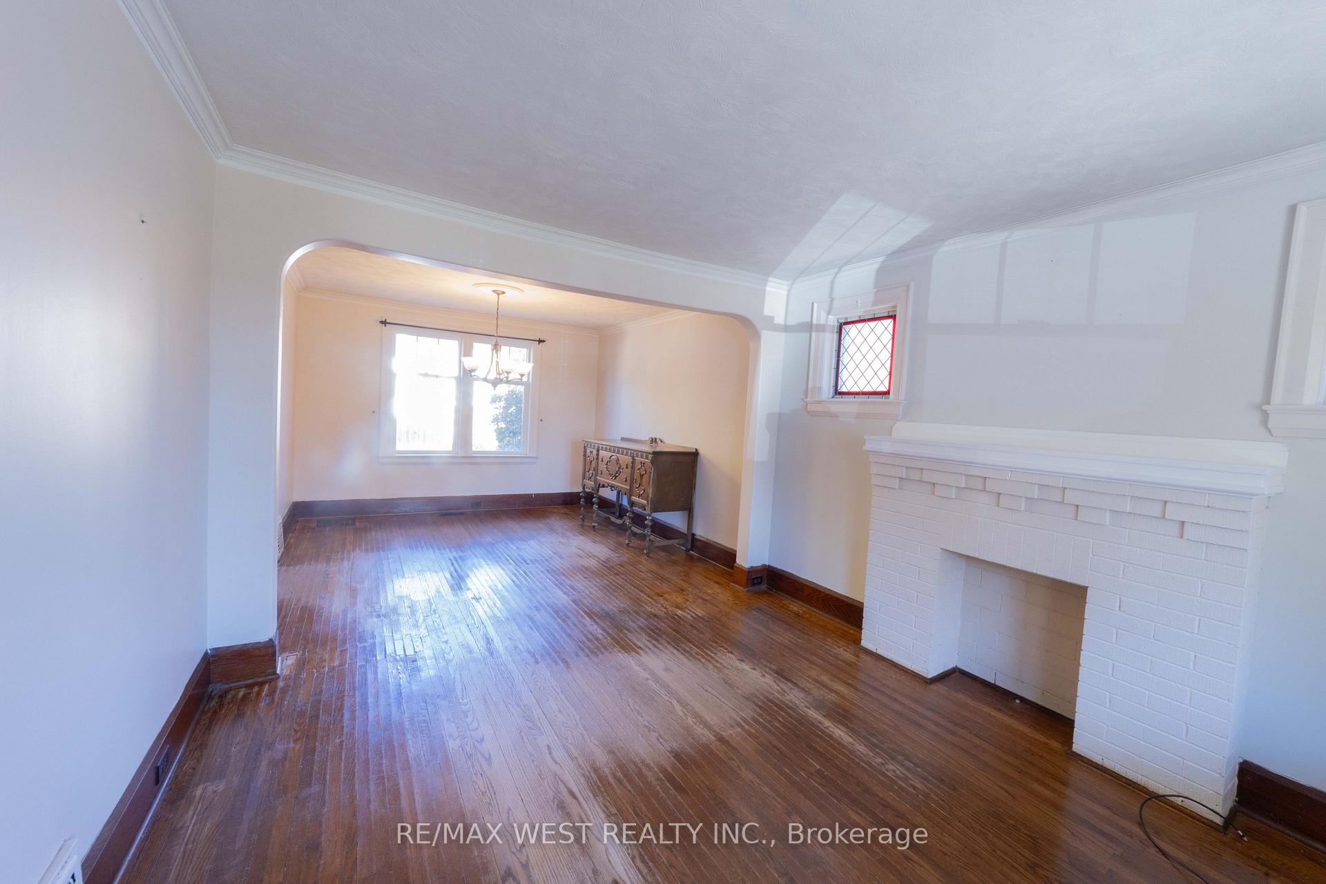 Photo 1 of 314 Gliddon Avenue, Oshawa, Central — HOMEH