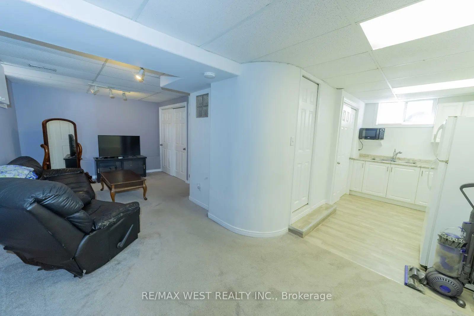 Photo 10 of 314 Gliddon Avenue, Oshawa, Central — HOMEH