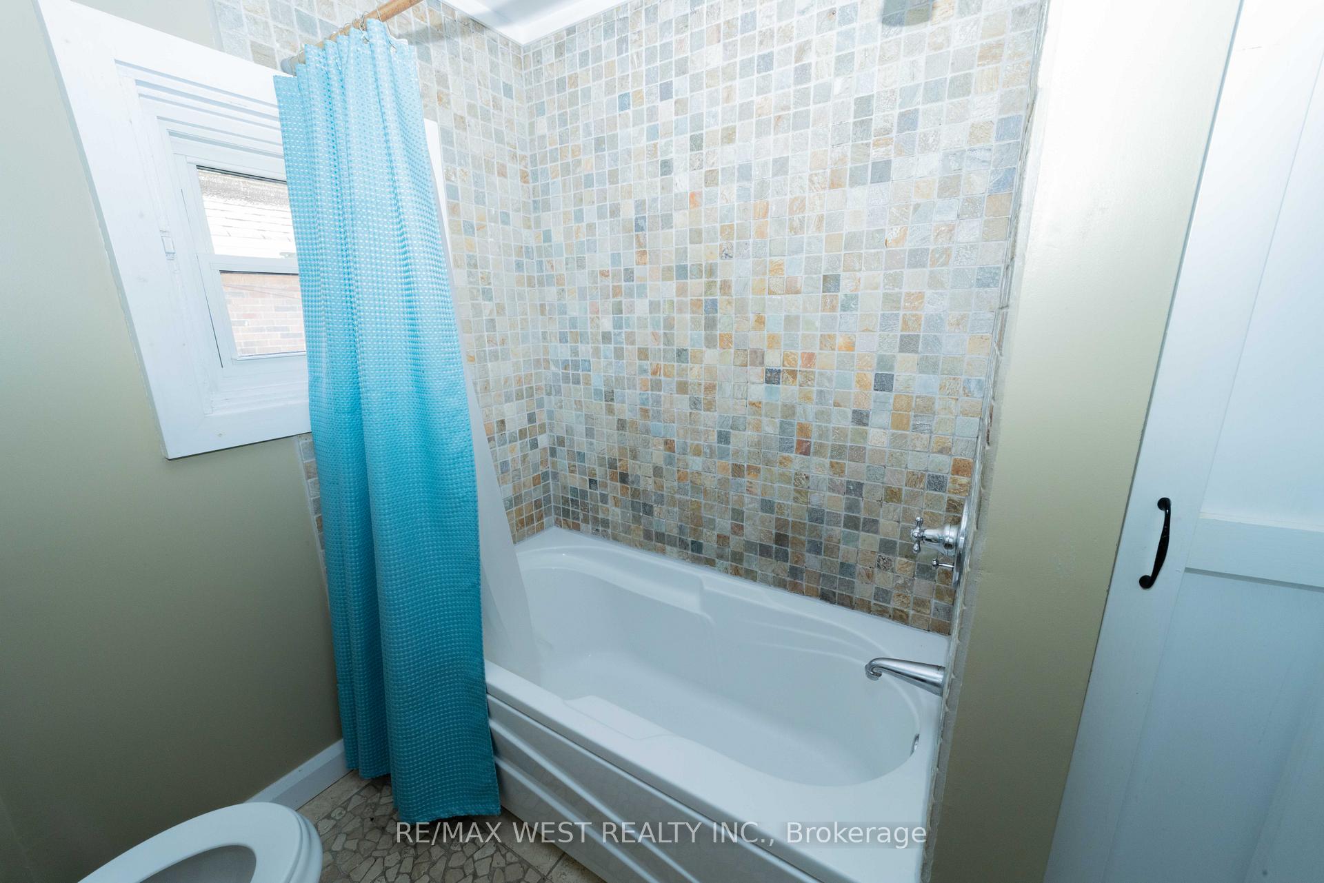 Photo 16 of 314 Gliddon Avenue, Oshawa, Central — HOMEH