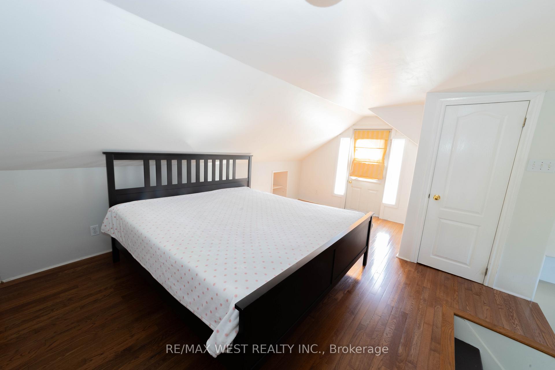 Photo 17 of 314 Gliddon Avenue, Oshawa, Central — HOMEH