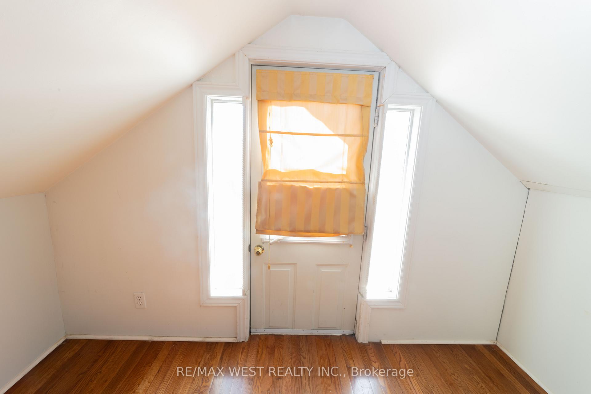 Photo 20 of 314 Gliddon Avenue, Oshawa, Central — HOMEH