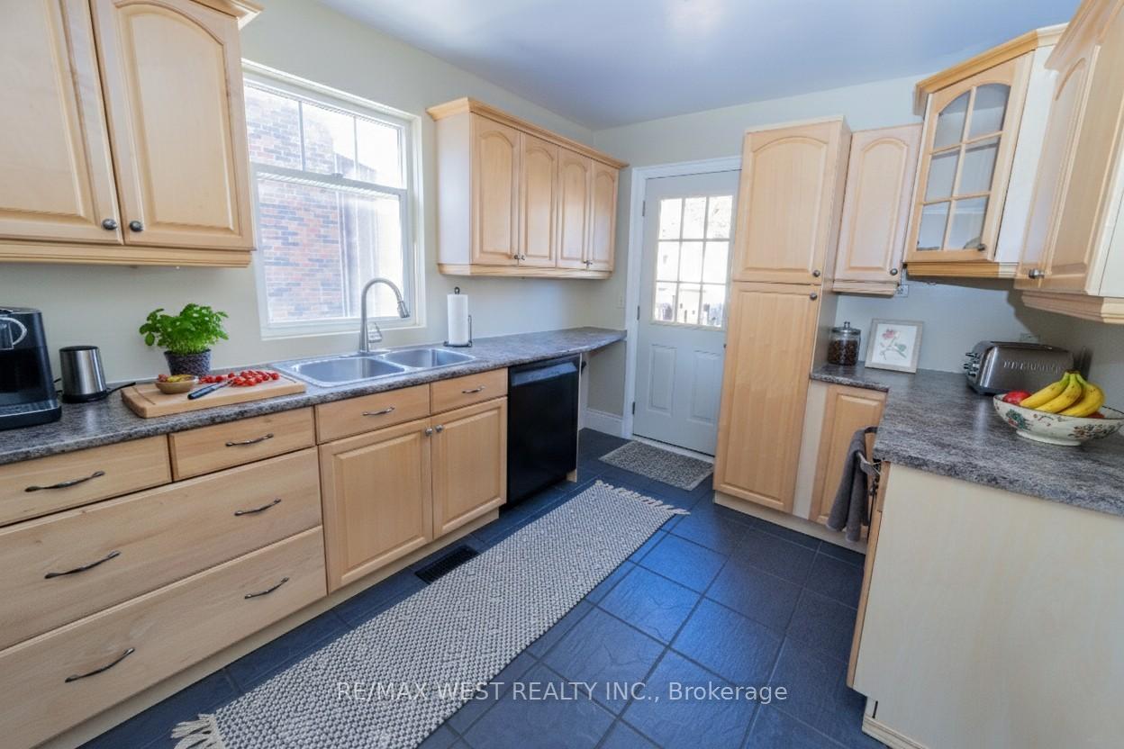 Photo 26 of 314 Gliddon Avenue, Oshawa, Central — HOMEH