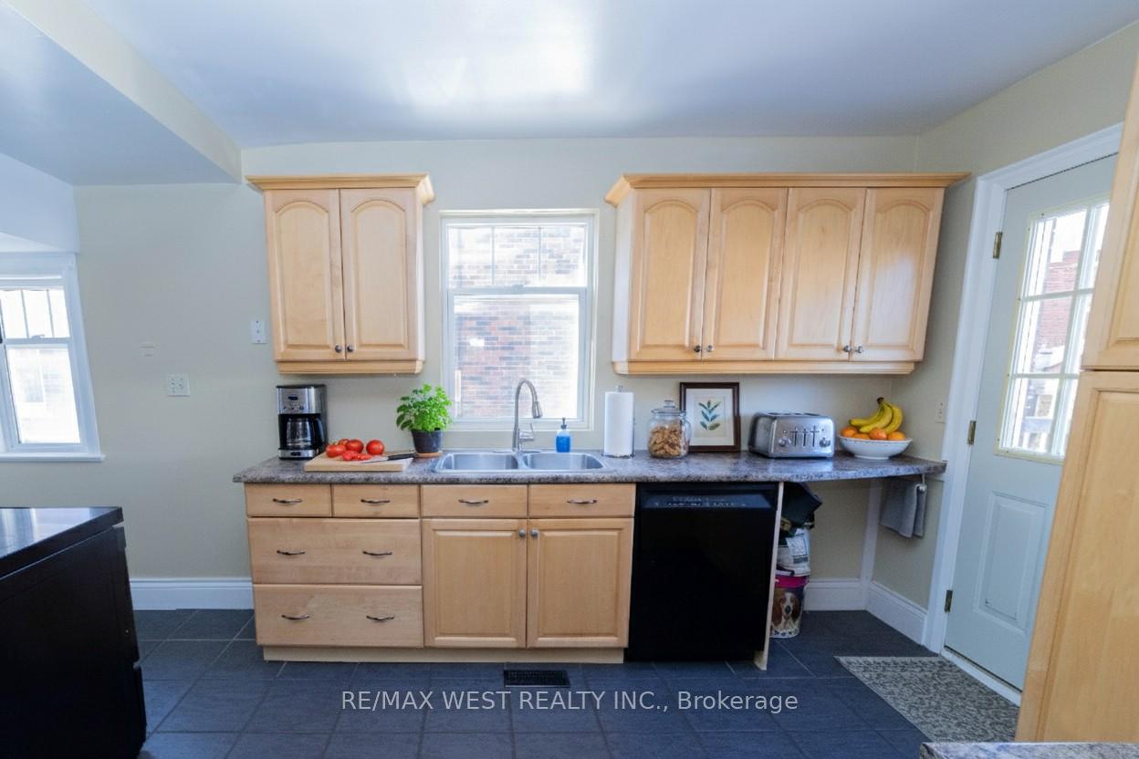 Photo 27 of 314 Gliddon Avenue, Oshawa, Central — HOMEH