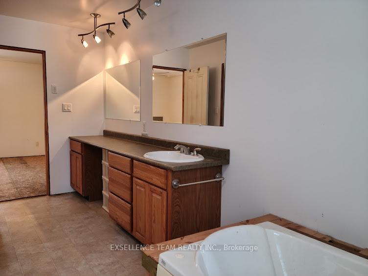 Photo 5 of 22110 Concession 3 Road, North Glengarry, North Glengarry (Kenyon) Twp — HOMEH