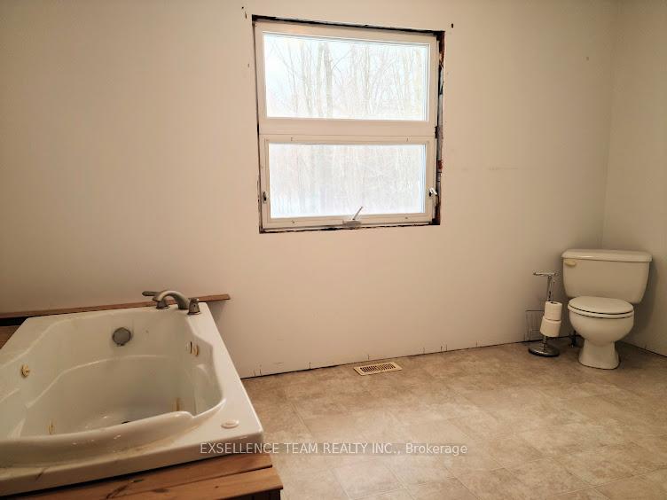 Photo 6 of 22110 Concession 3 Road, North Glengarry, North Glengarry (Kenyon) Twp — HOMEH