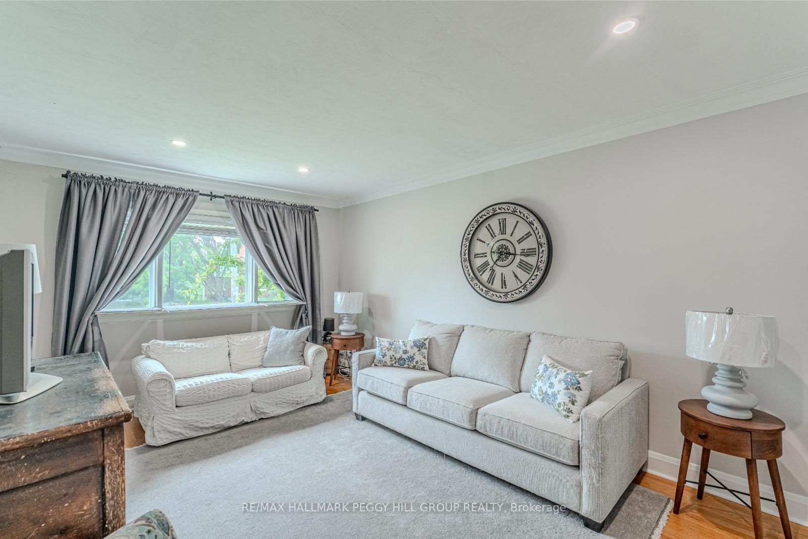 Photo 7 of 29 Argyle Avenue, Orillia — HOMEH
