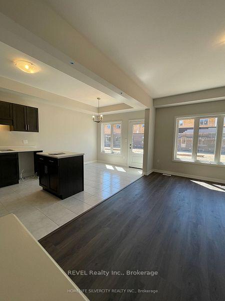 Photo 7 of 7397 Matteo Drive, Niagara Falls, Brown — HOMEH
