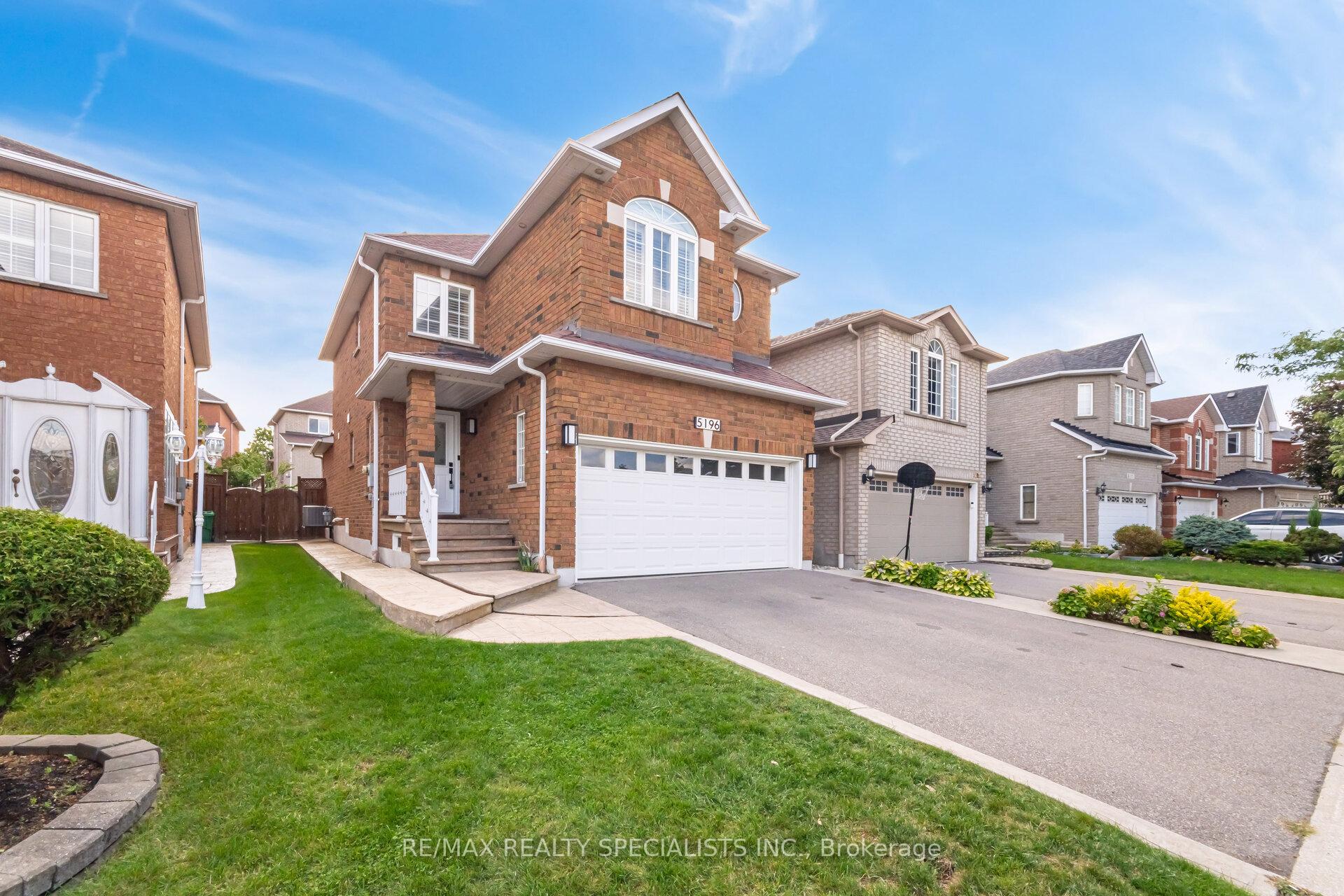 Photo 1 of 5196 Red Brush Drive, Mississauga, Hurontario — HOMEH