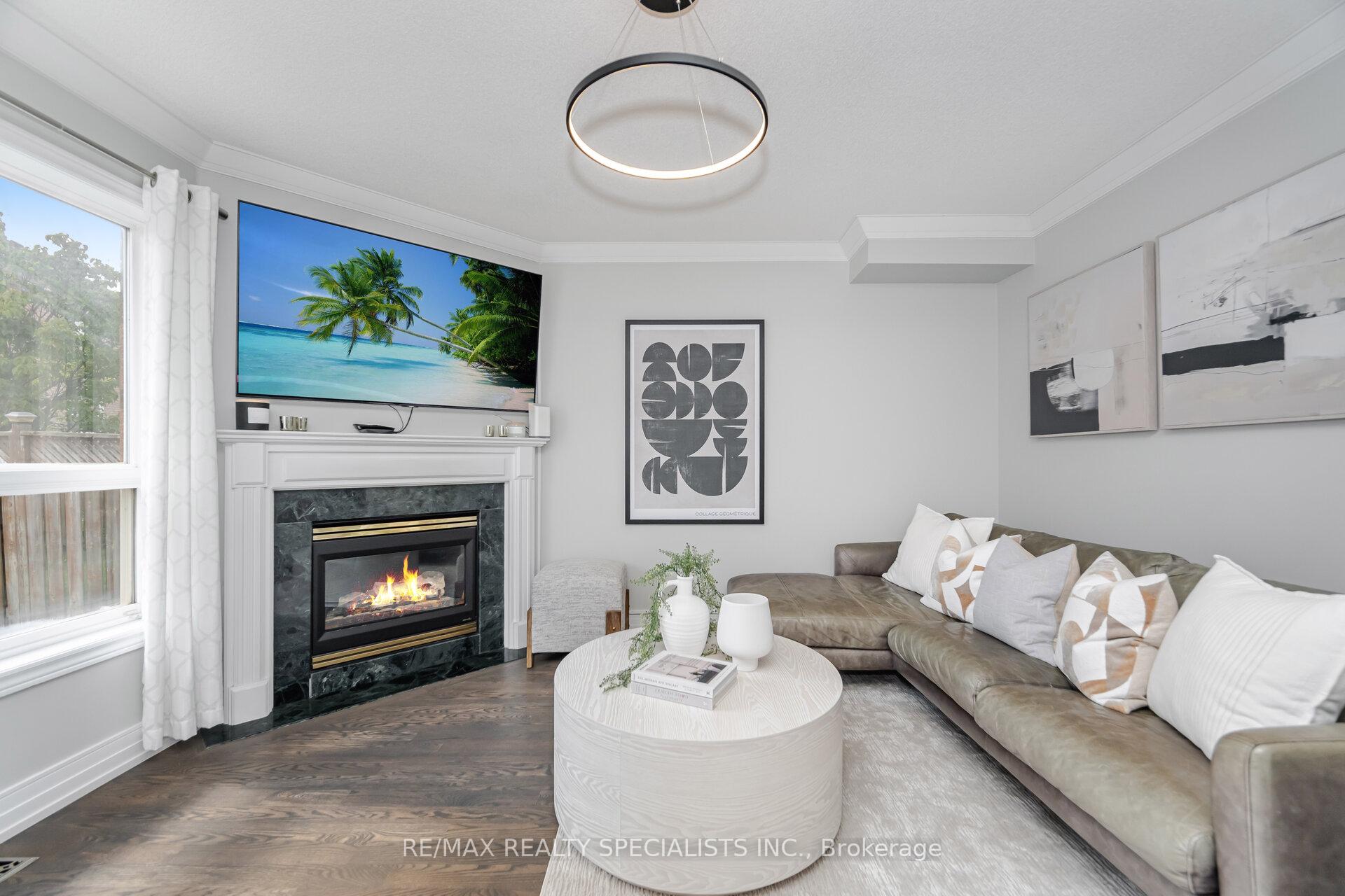 Photo 8 of 5196 Red Brush Drive, Mississauga, Hurontario — HOMEH