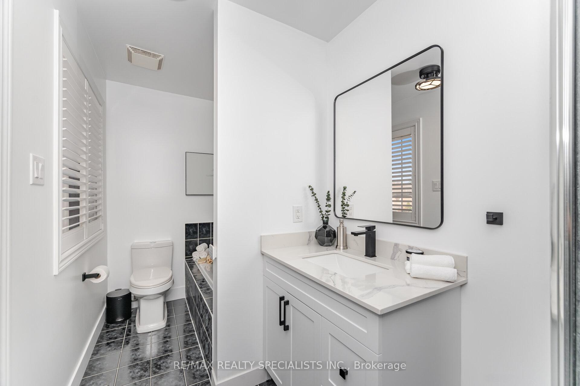 Photo 18 of 5196 Red Brush Drive, Mississauga, Hurontario — HOMEH