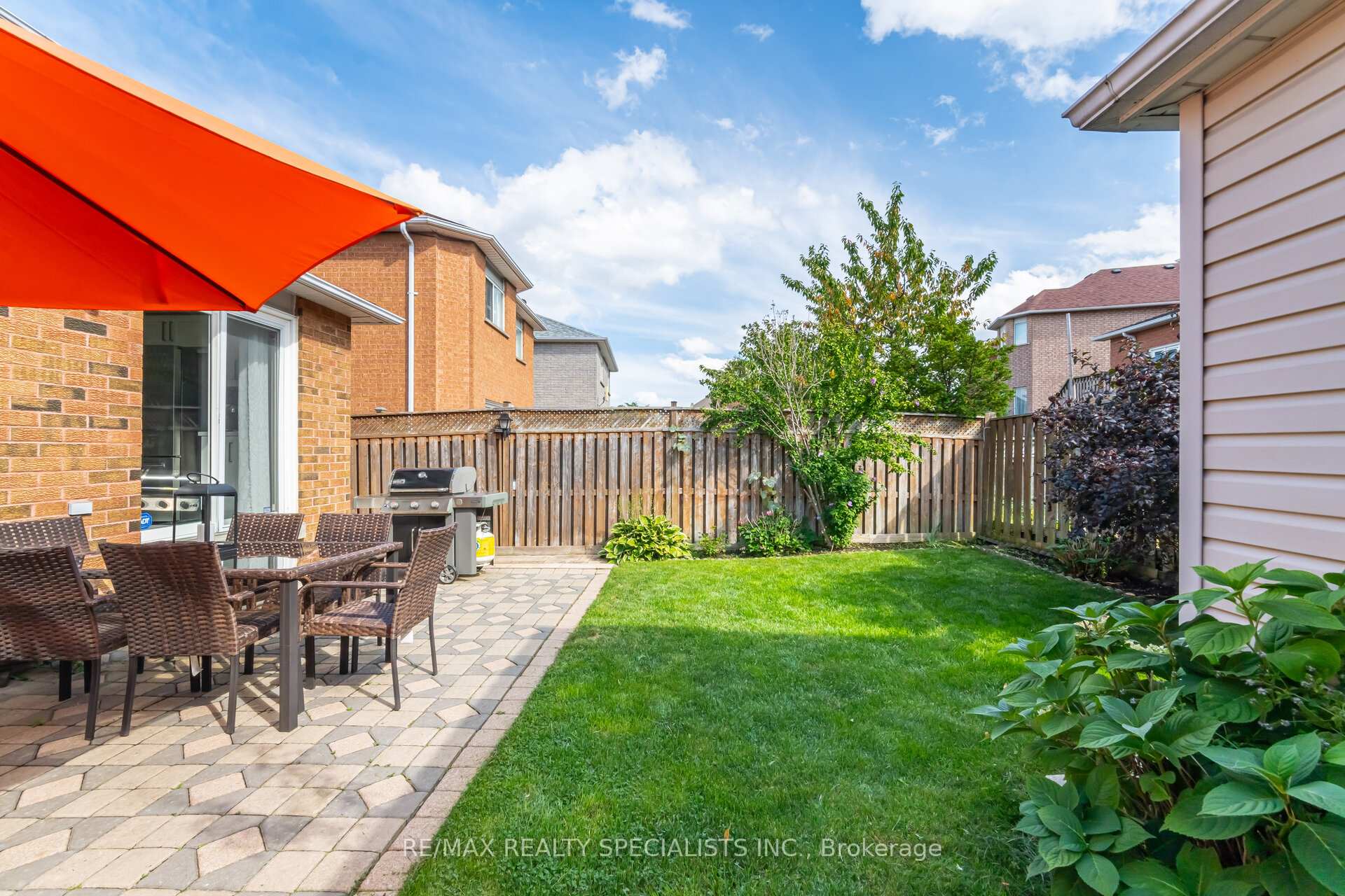 Photo 24 of 5196 Red Brush Drive, Mississauga, Hurontario — HOMEH