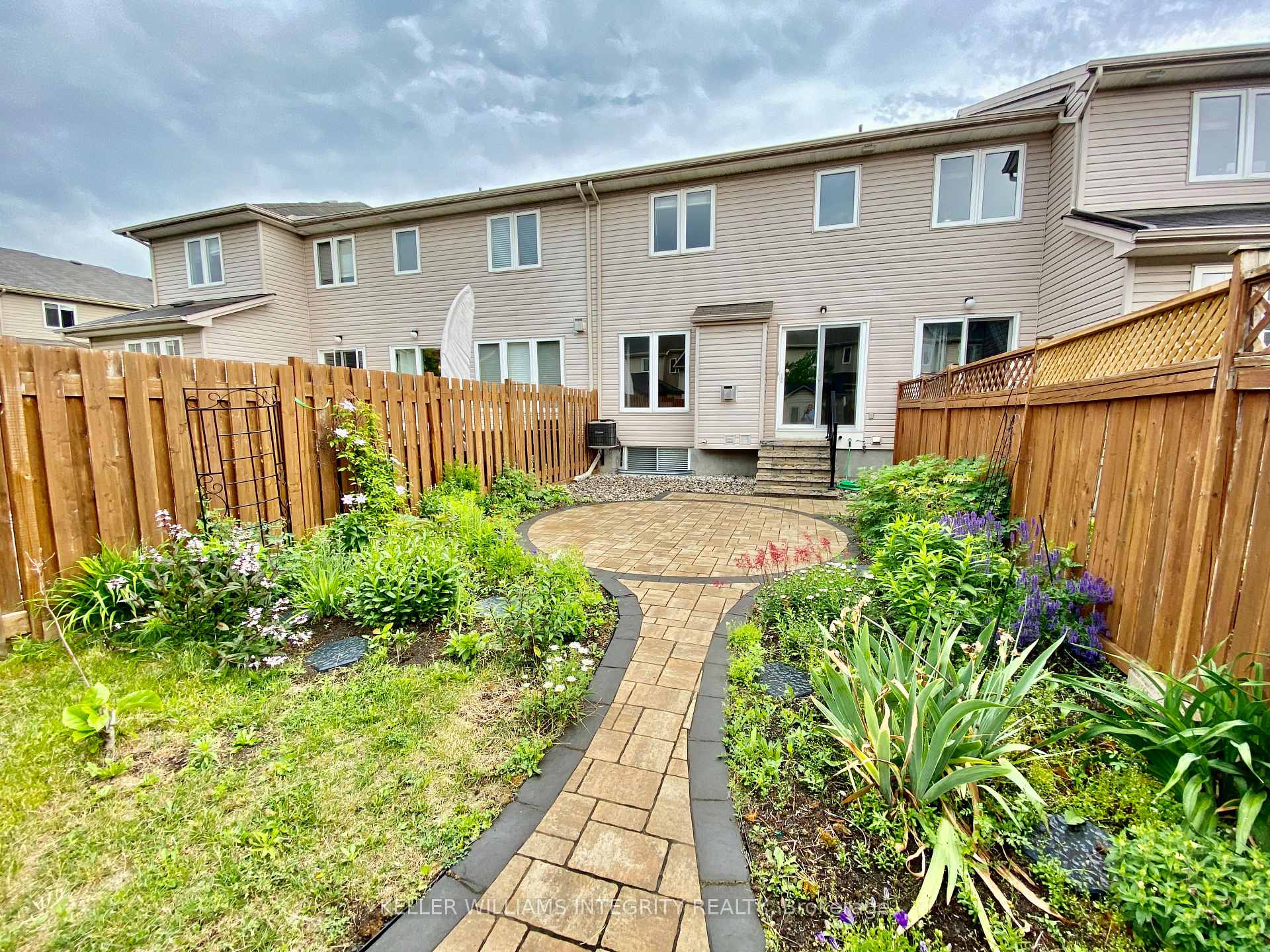 Photo 32 of 2053 Melette Crescent, Ottawa, Avalon East — HOMEH