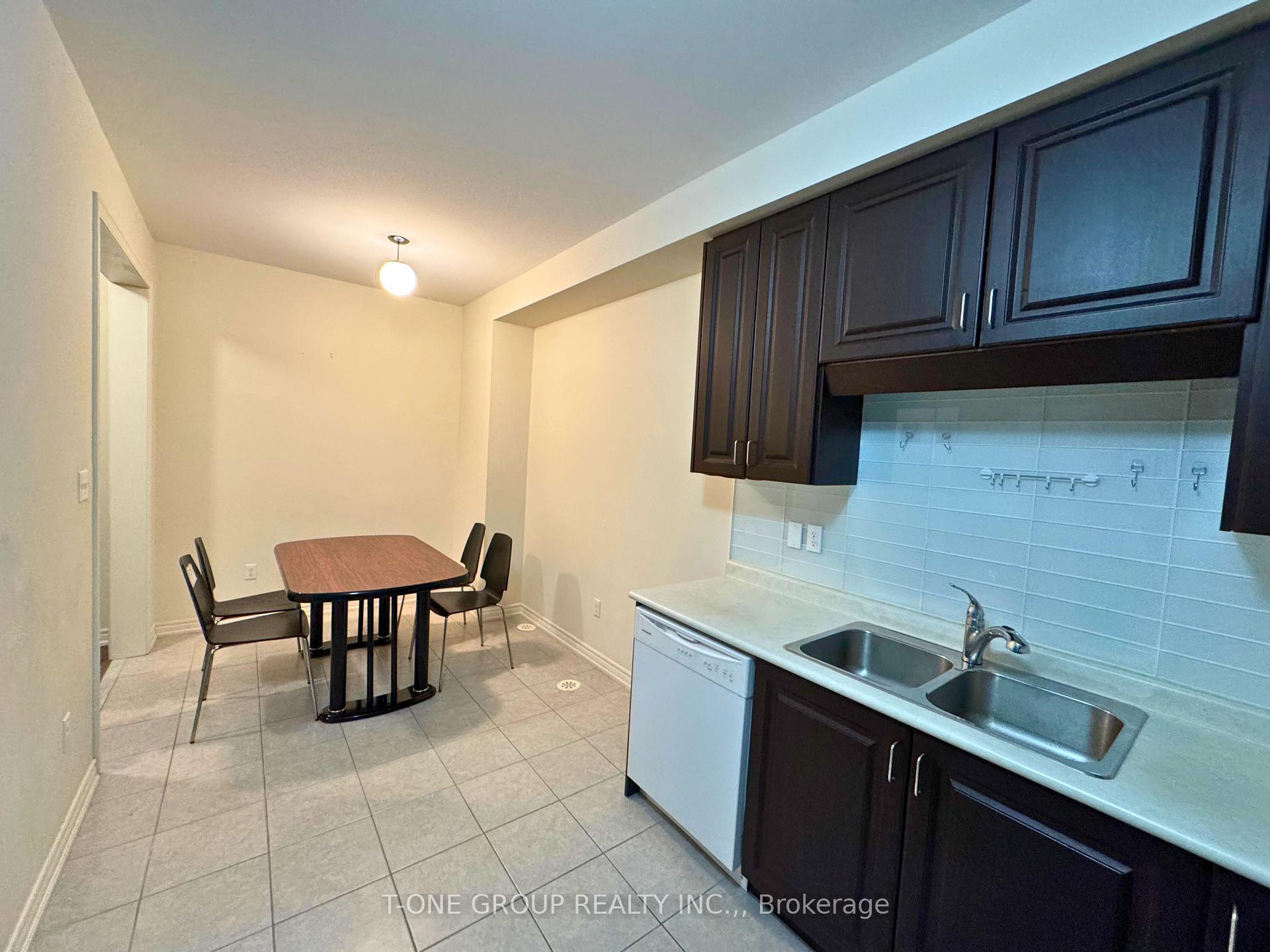 Photo 4 of 3 Fanny Grove Way, Markham, Greensborough — HOMEH