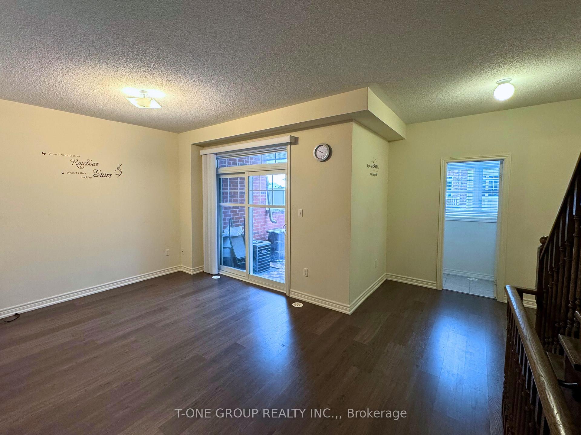 Photo 5 of 3 Fanny Grove Way, Markham, Greensborough — HOMEH