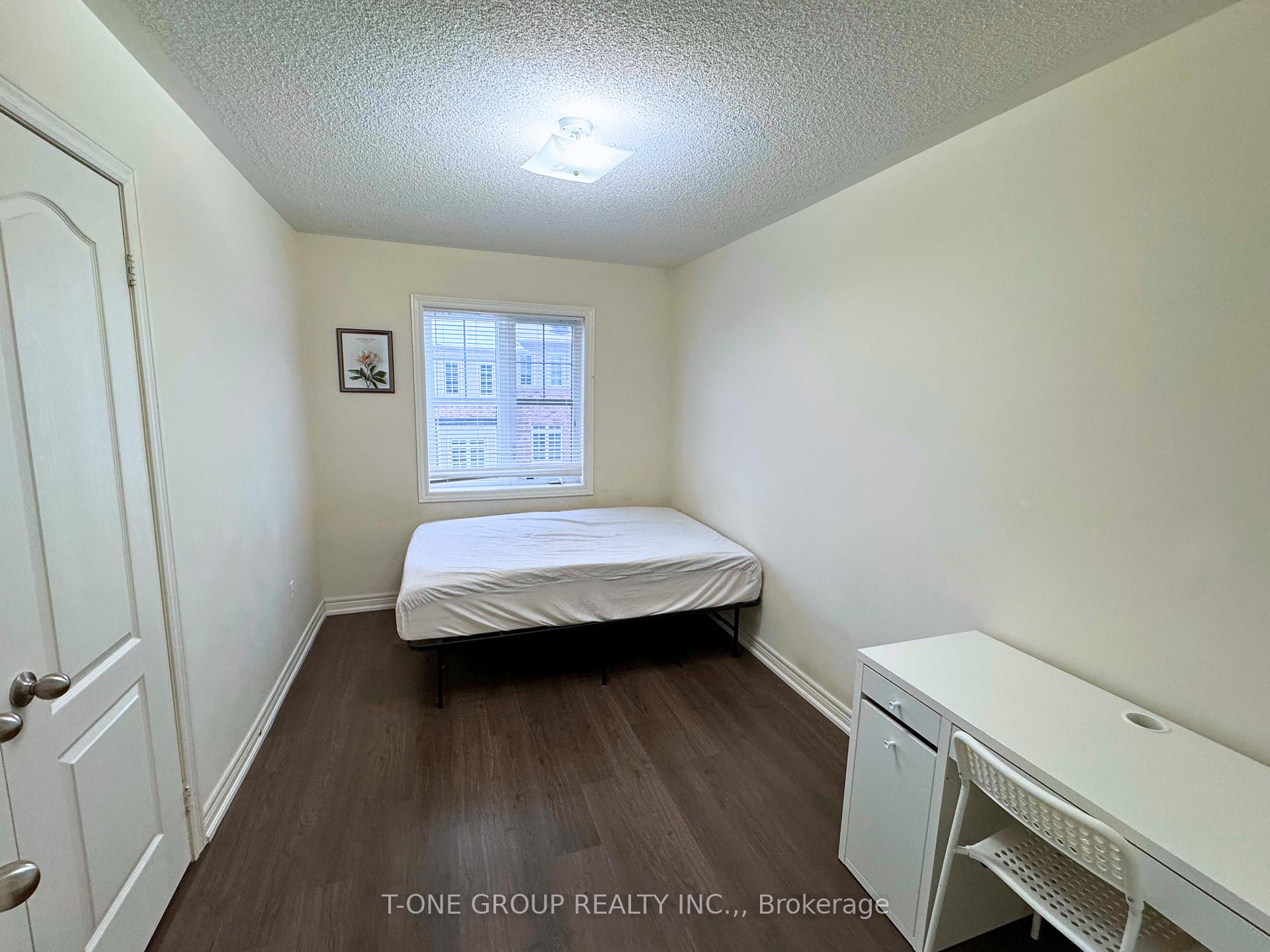 Photo 11 of 3 Fanny Grove Way, Markham, Greensborough — HOMEH