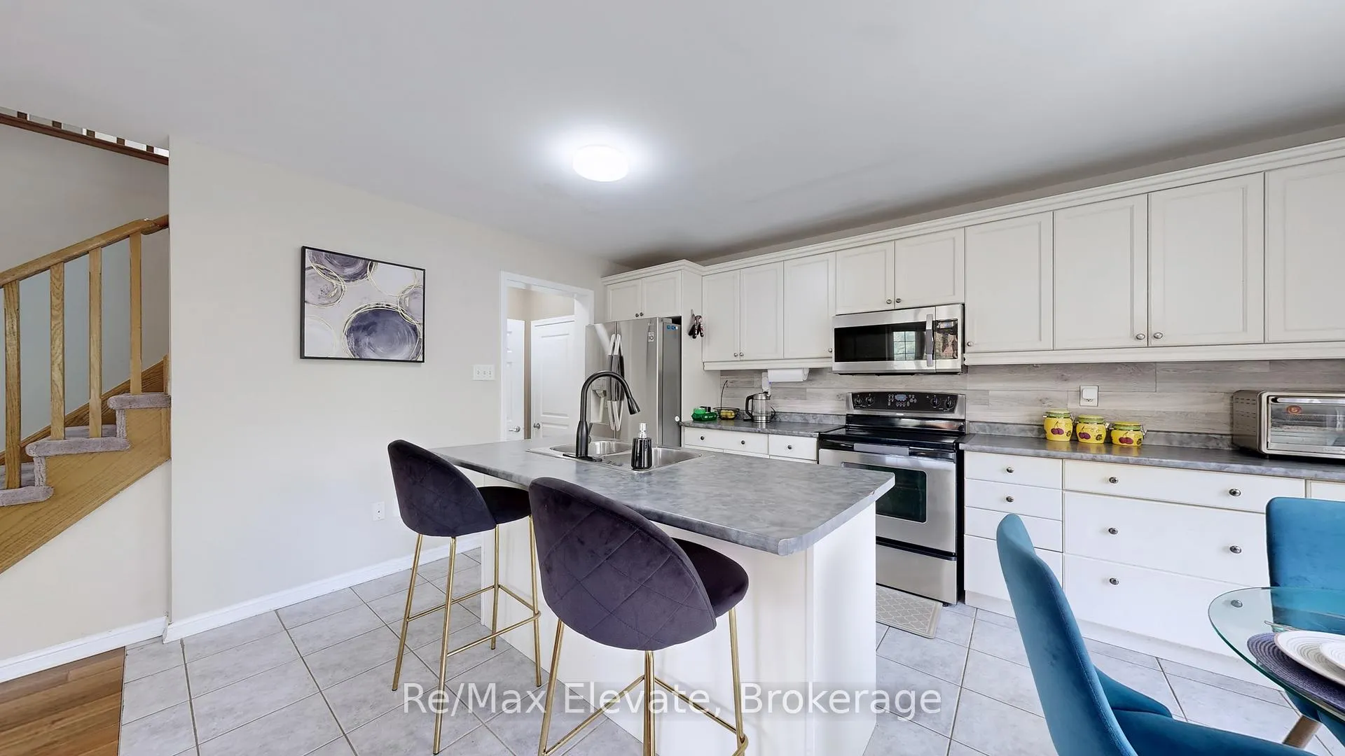 Photo 15 of 44 Callander Crescent, New Tecumseth, Alliston — HOMEH