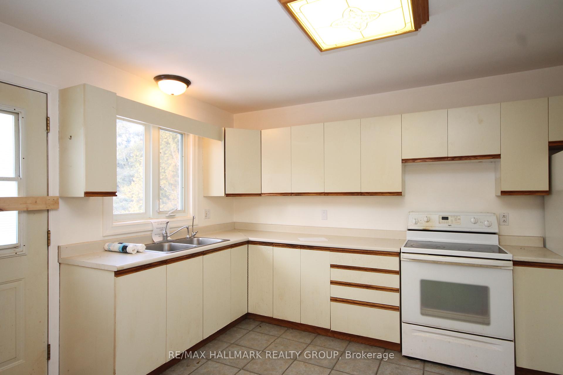 Photo 3 of 30 Alyssa Drive, North Dundas, North Dundas (Winchester) Twp — HOMEH