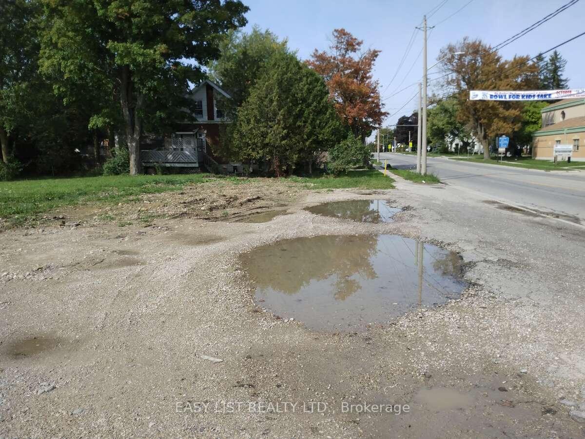 Photo 8 of 670 Main Street E, North Perth, Listowel — HOMEH