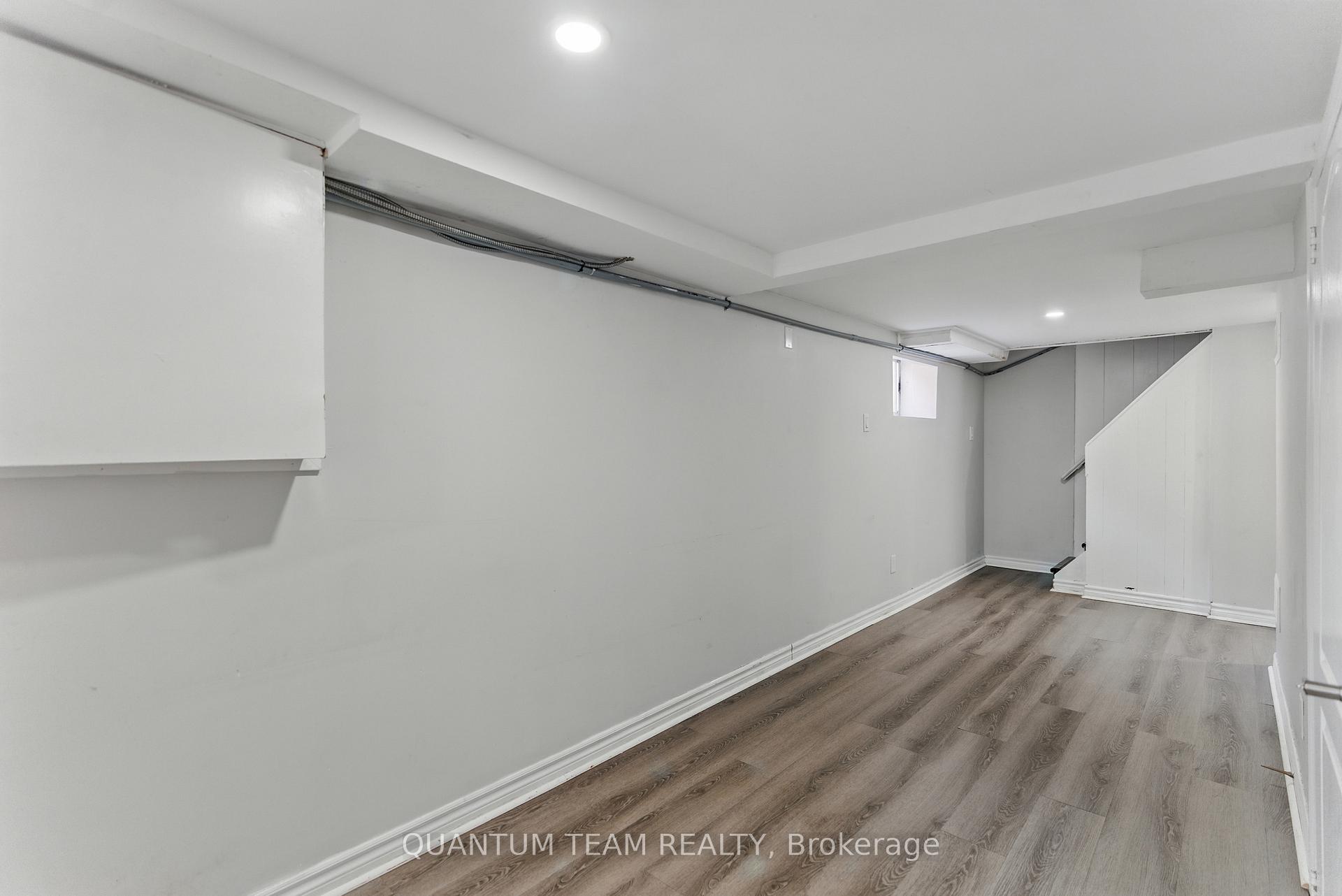Photo 15 of 6462 Barker Street, Niagara Falls, Dorchester — HOMEH