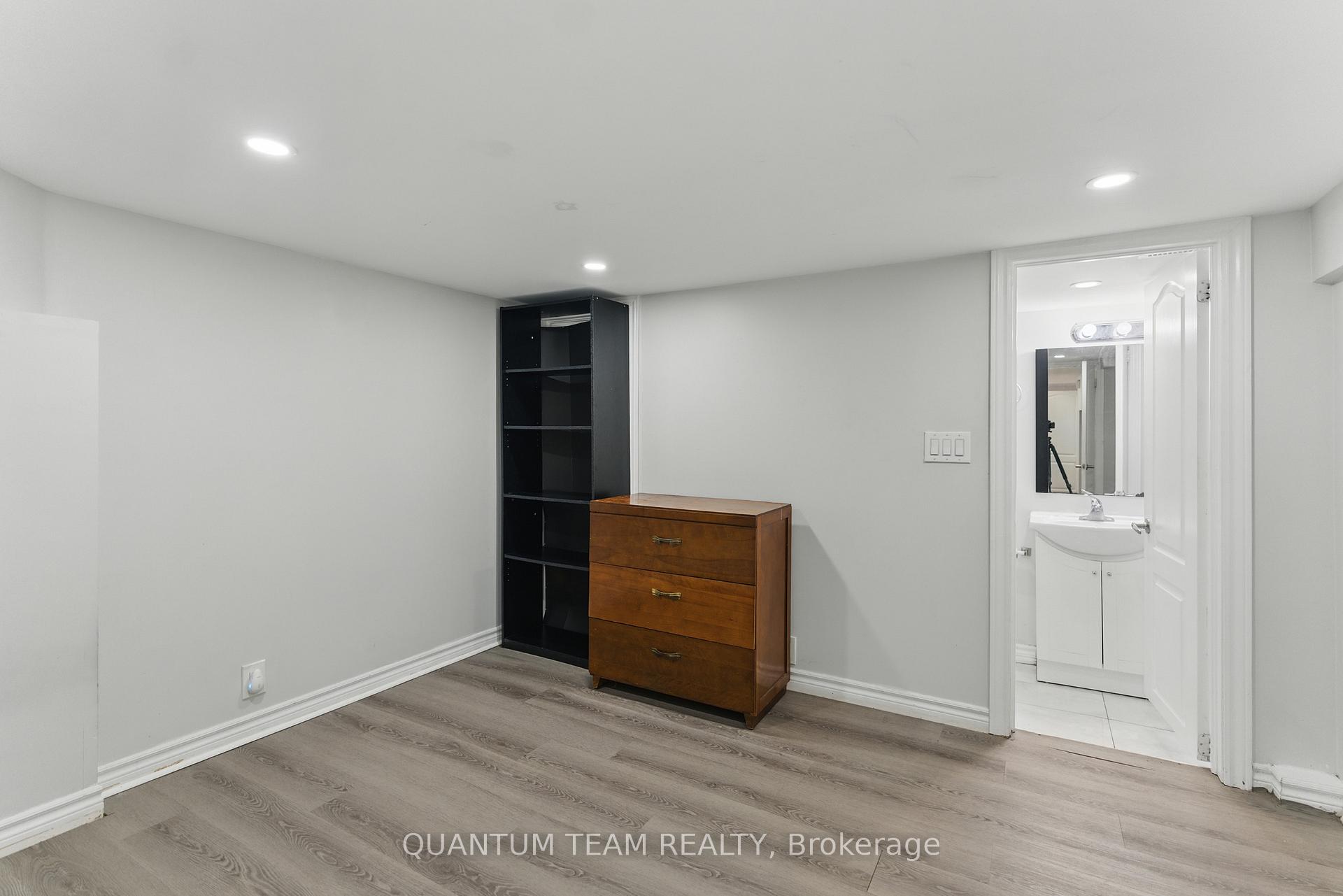 Photo 20 of 6462 Barker Street, Niagara Falls, Dorchester — HOMEH